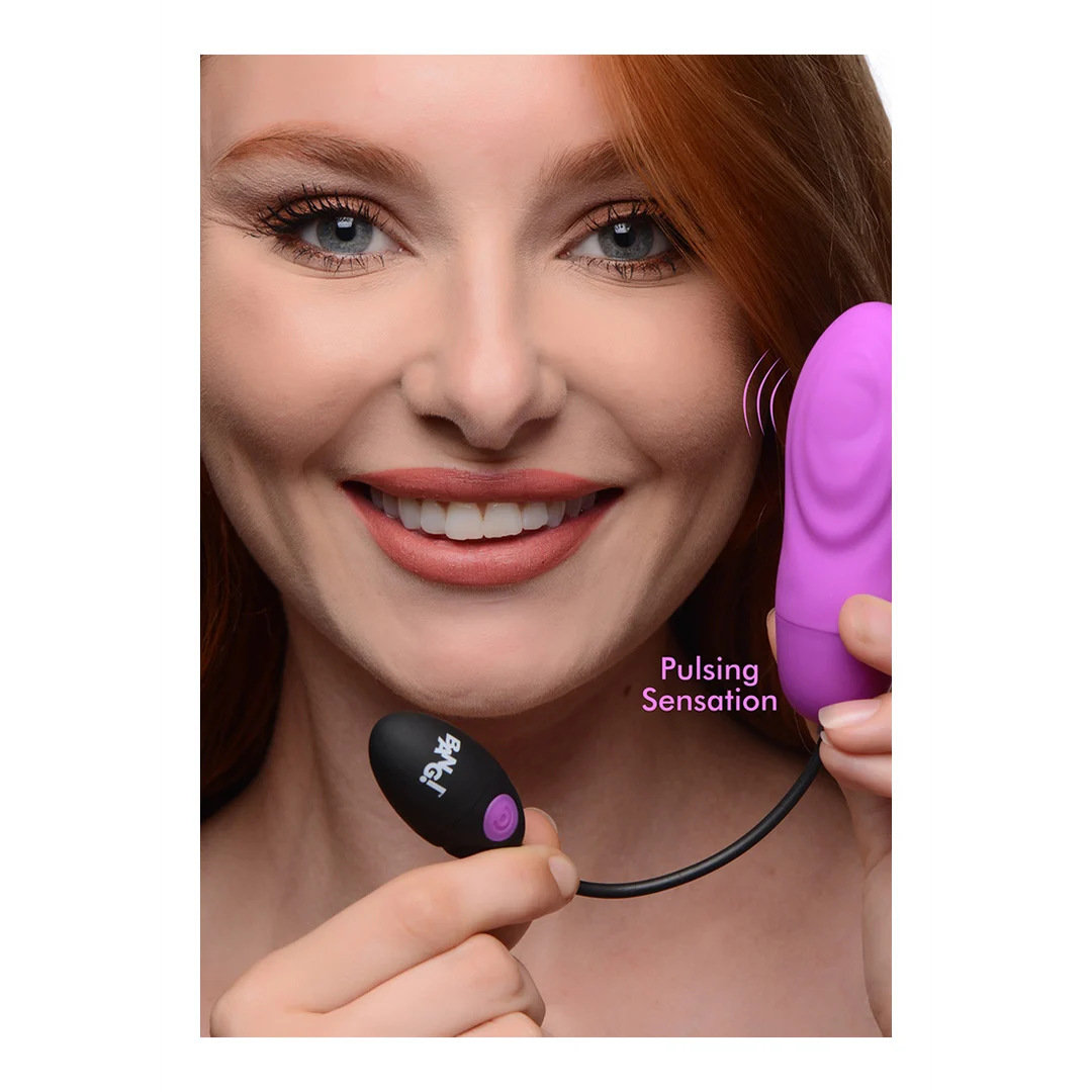 Vibrador bala de silicona recargable con pulsaciones XR Brands - Imagen 10