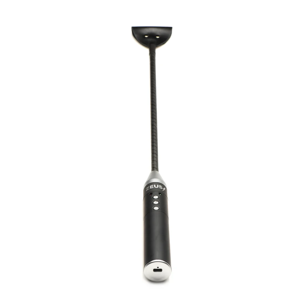 Fusta BDSM con agarre firme – E-Stim Crop - Negra - Imagen 3