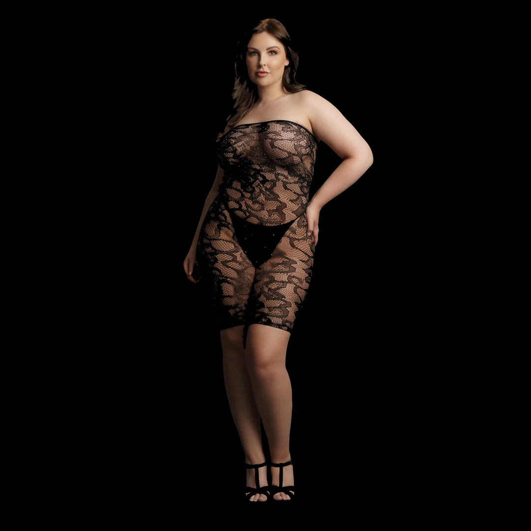 Conjunto de fiesta de encaje con pedrería y un brillo festivo para lencería curvy – LIN - Imagen 4