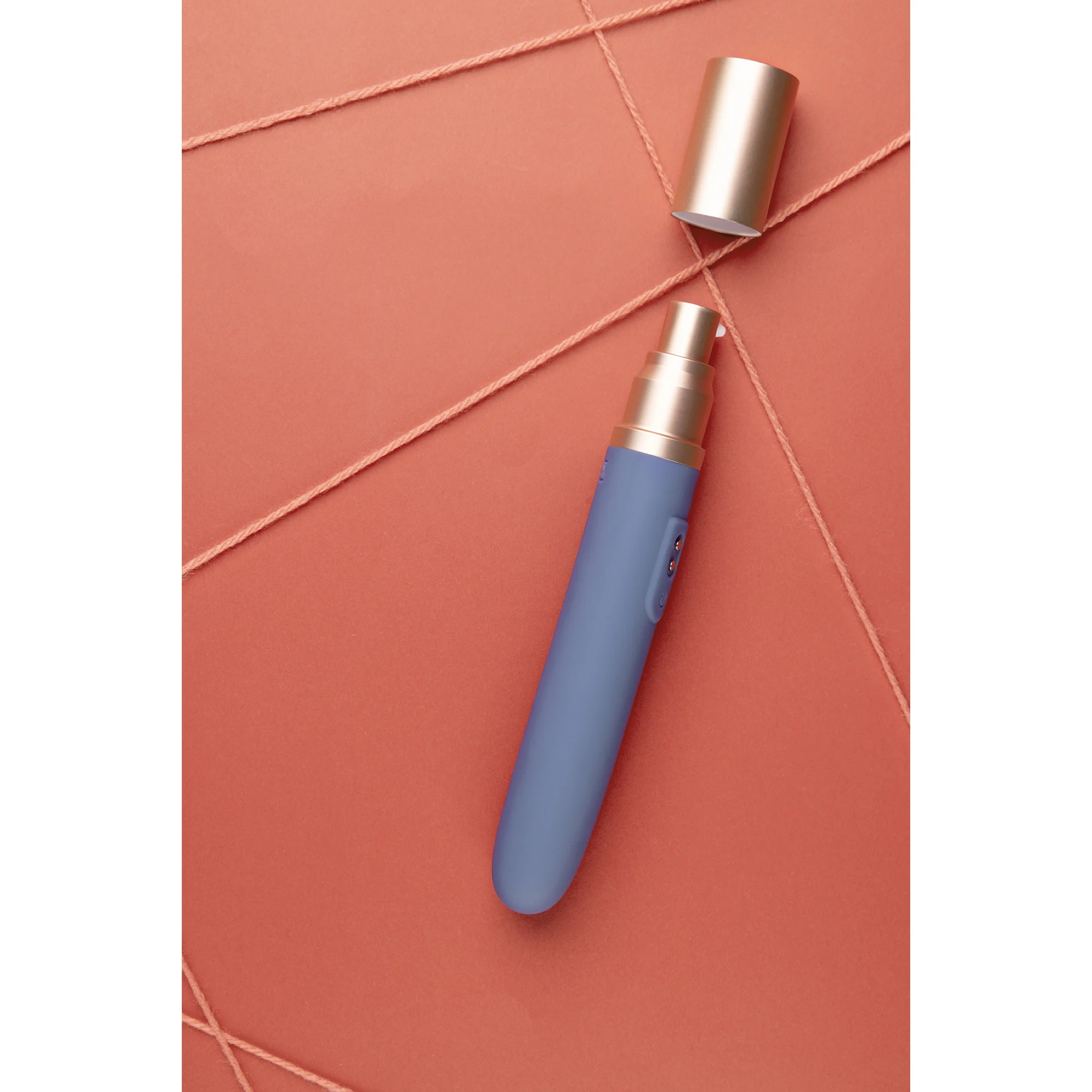 Vibrador de viaje Loveline Blue Horizon con compartimento para lubricante - Imagen 6