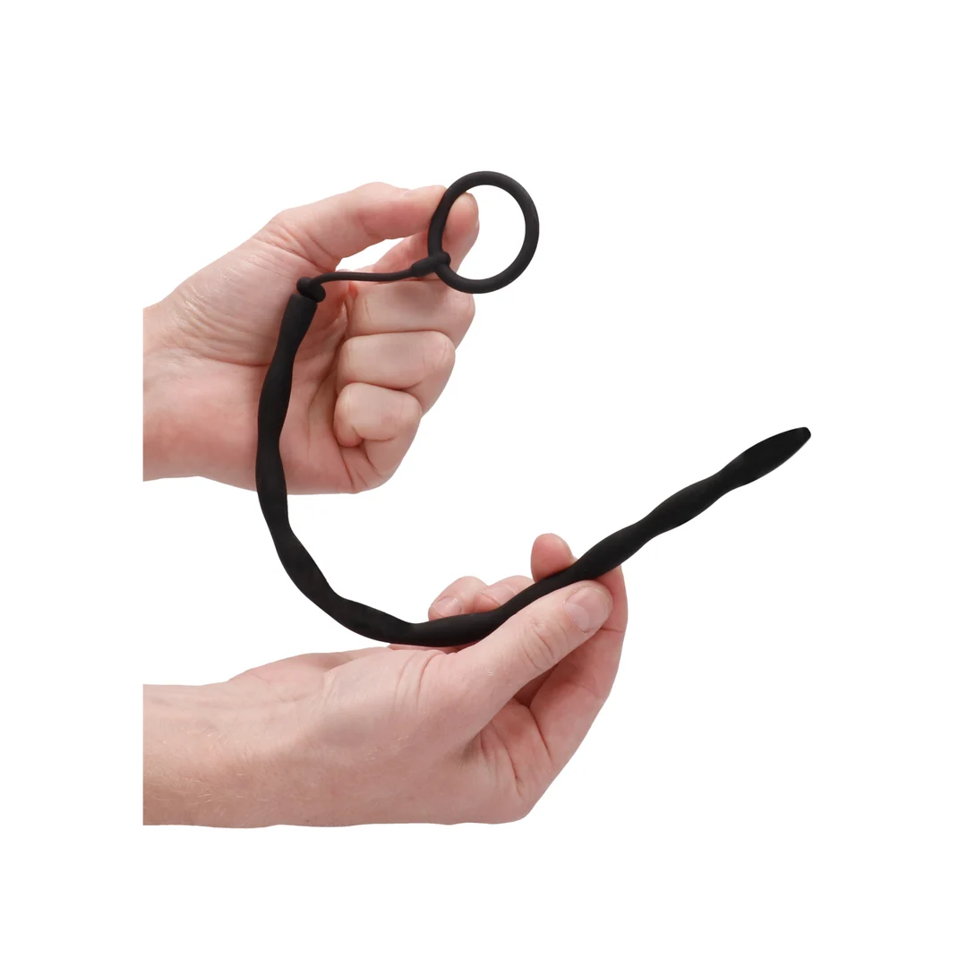 Set Ouch de plug de silicona y anillo para el pene, negro - Imagen 5