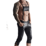 Conjunto fetish de efecto mojado y detalles metálicos para hombre – Regnes Fetish Planet - Imagen 9