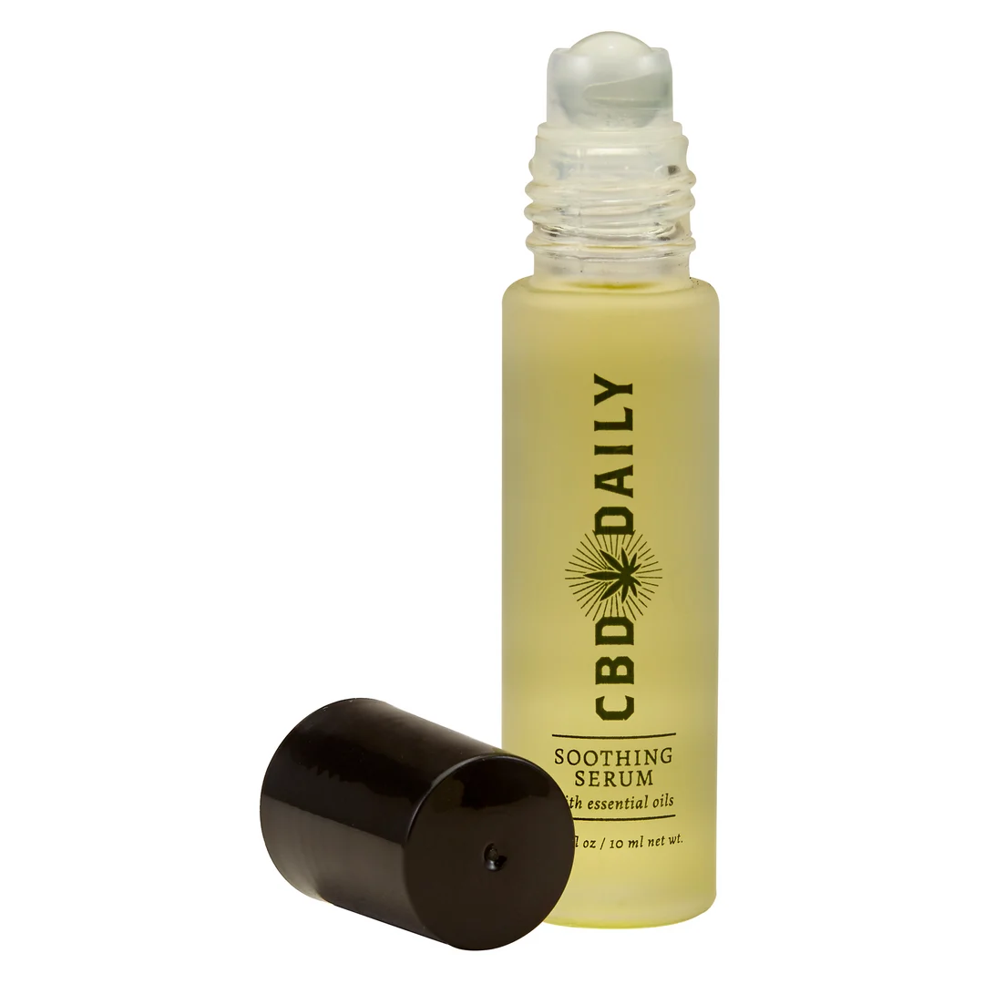 Earthly Body Sérum calmante con aplicador roll on 10 ml - Imagen 3